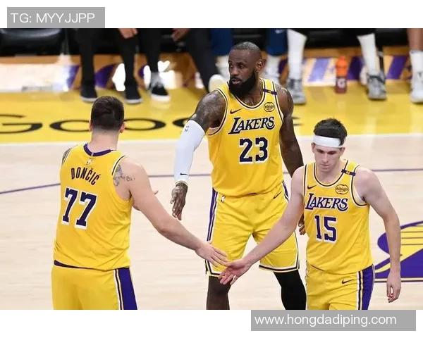 湖人对决热火总决赛精彩三节回顾精彩瞬间尽在其中